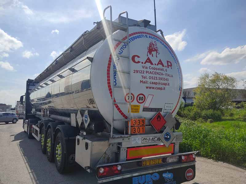 caap-consorzio-autotrasportatori-autocisternisti-piacenza-camion-home-01